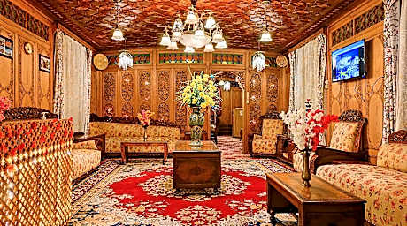 Houseboat New Manila