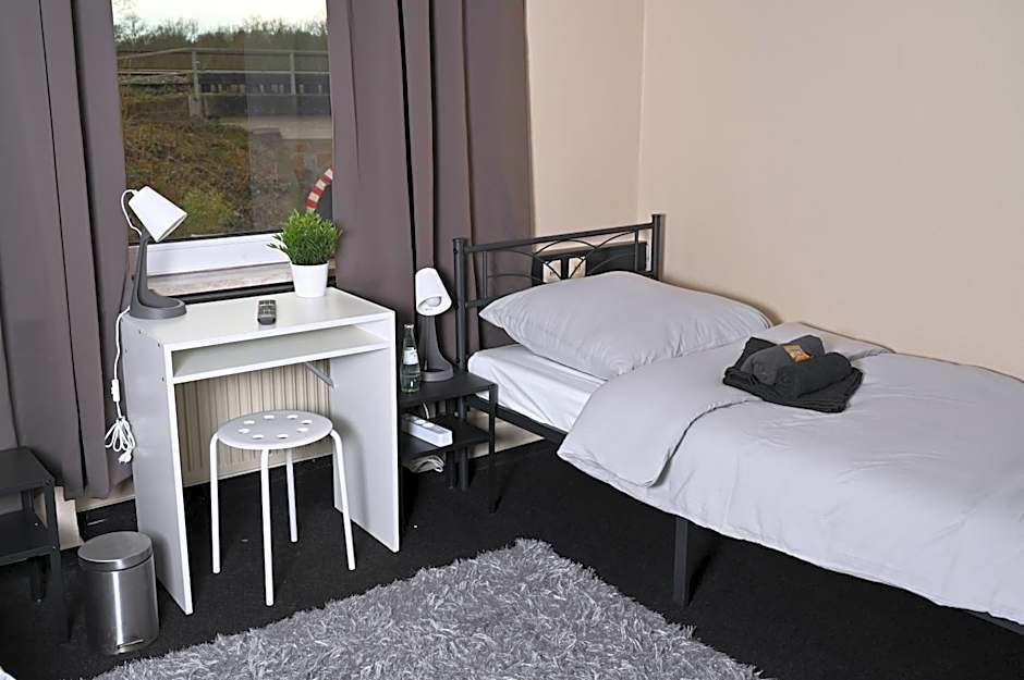 Pott Hostel - Essen Steele