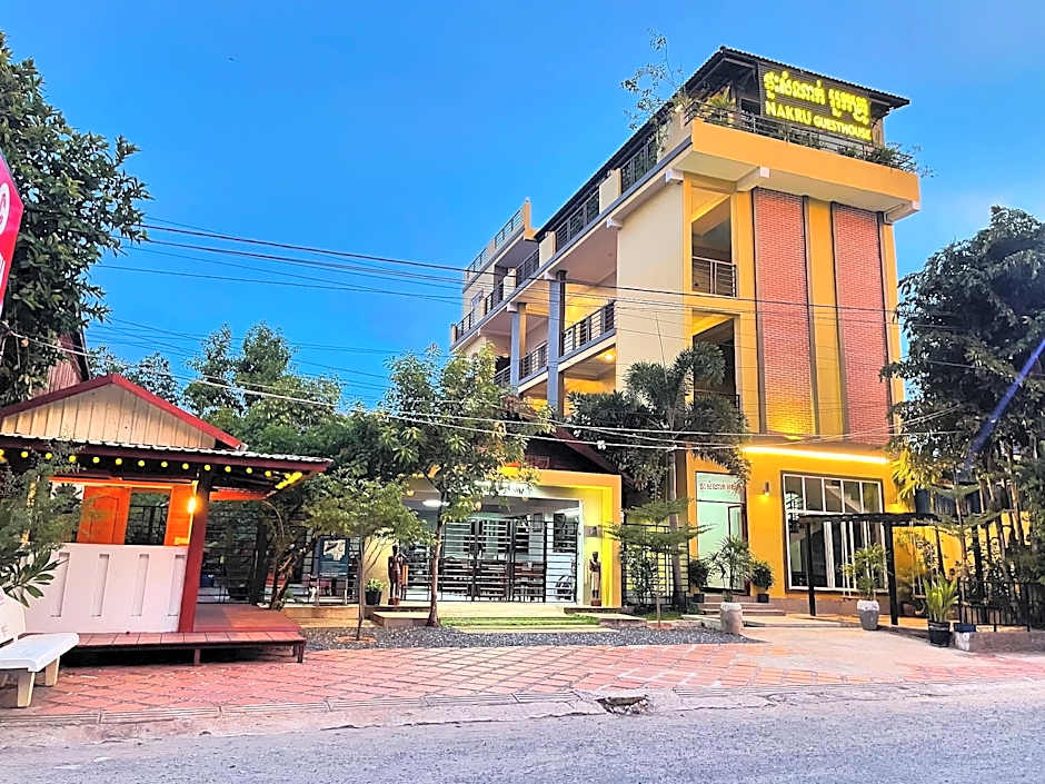 Neakru Guesthouse and Restaurant