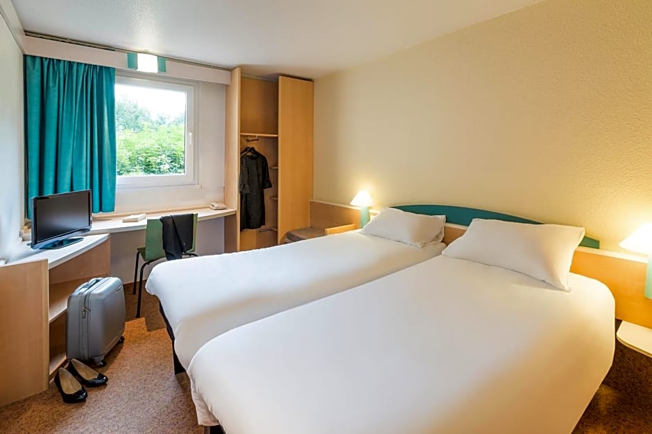 ibis Lyon Est Bron