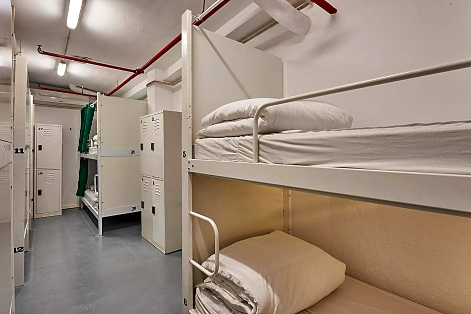 Hola Hostal Collblanc