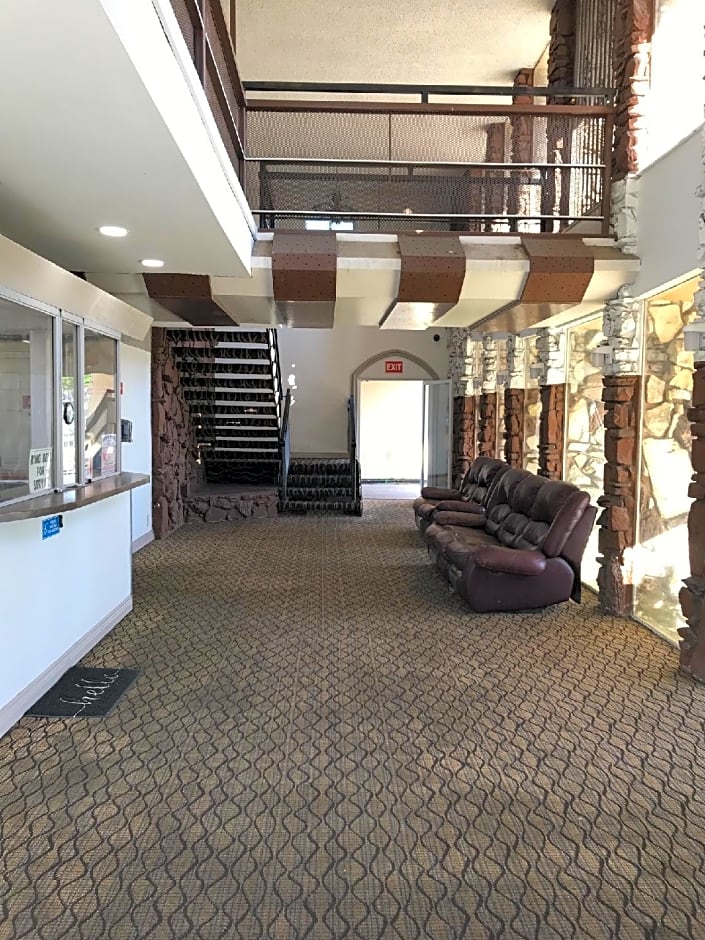 Grove Motel
