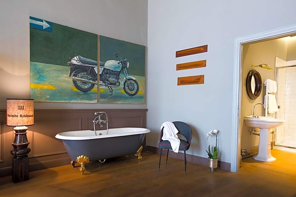Soprarno Suites