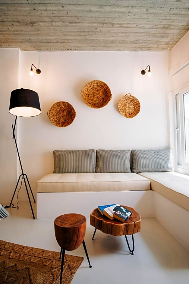 Mesanto Luxury Suites