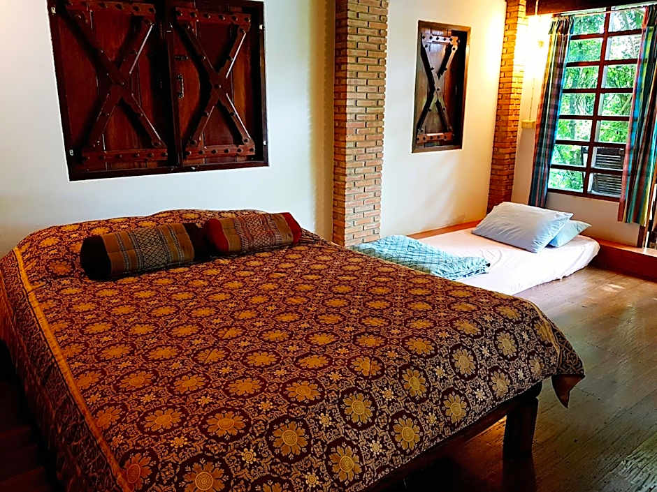 Baanmai Phaipa House