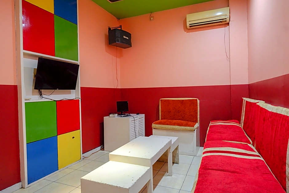 RedDoorz @ Hotel Aulia Majene