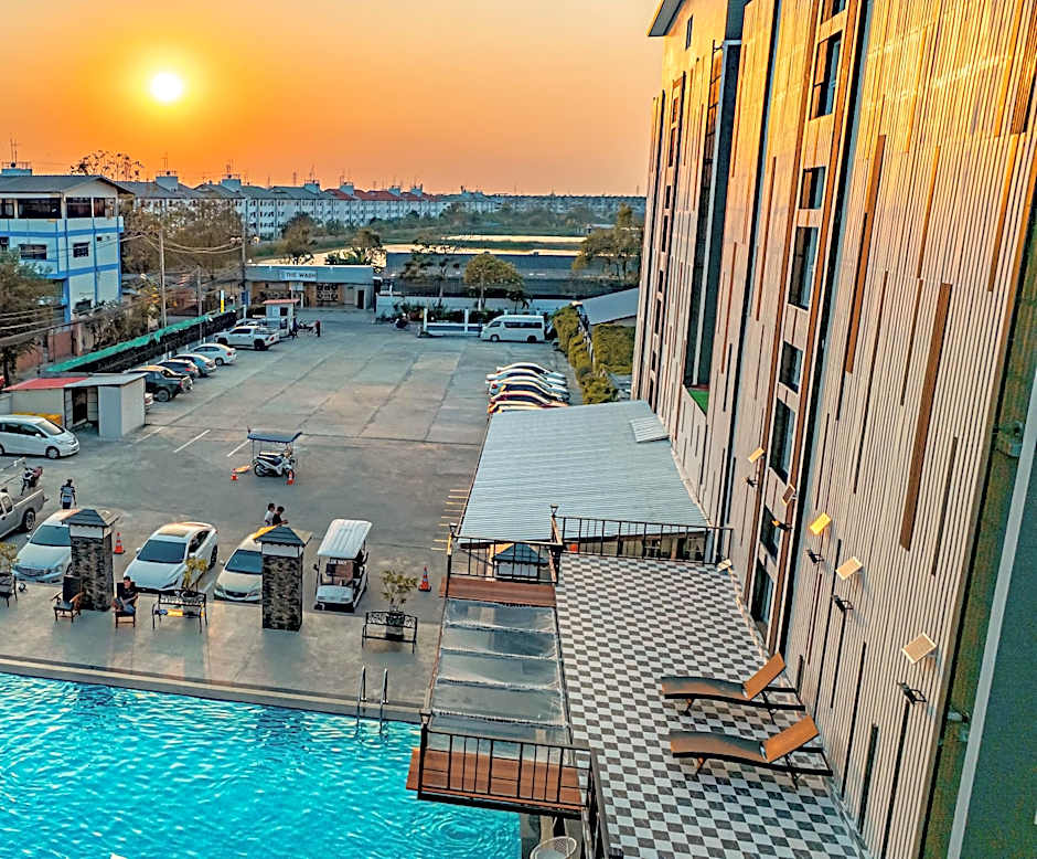 Blue Sky Residence Airport