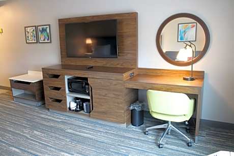 2 Queens Studio Suite Nonsmoking