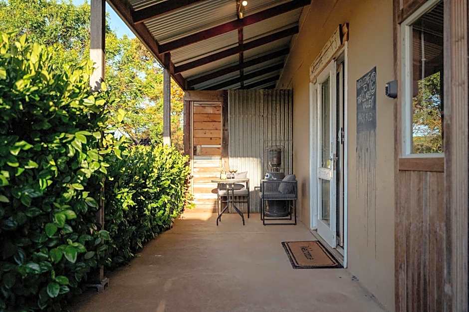 Bed in a Shed Vineyard Stay
