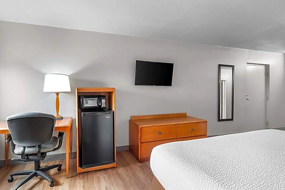 Travelodge by Wyndham Winchester