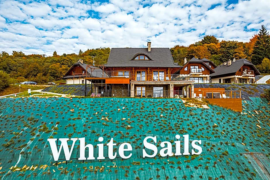 White Sails Solina
