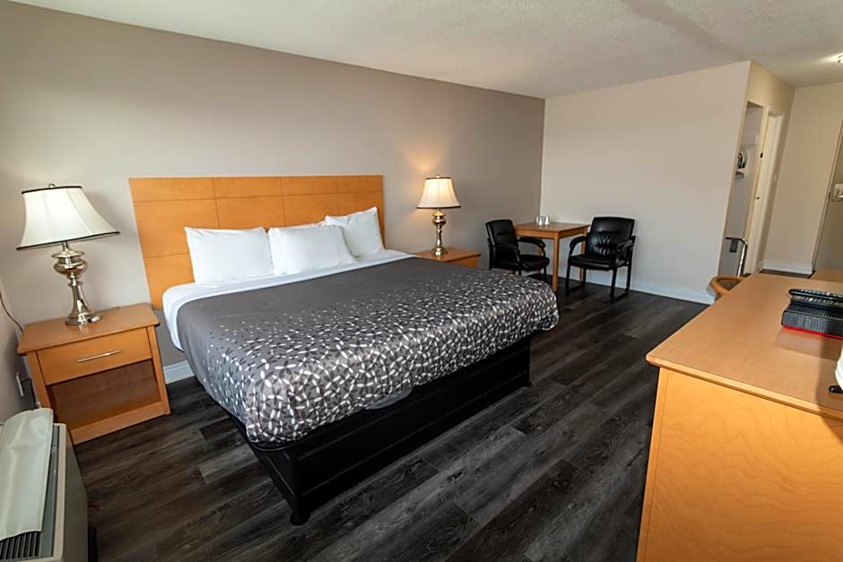 Borden Inn and Suites