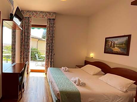 Double or Twin Room with Balcony and Lake View