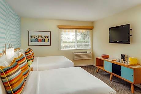 Double Room with Two Double Beds and Resort View