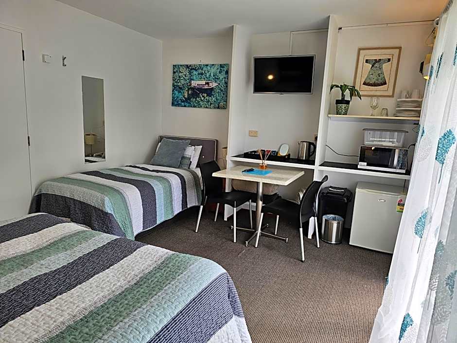 Albert Number 6 Motel