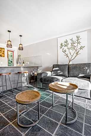 Avemore Time Out with Backup Power