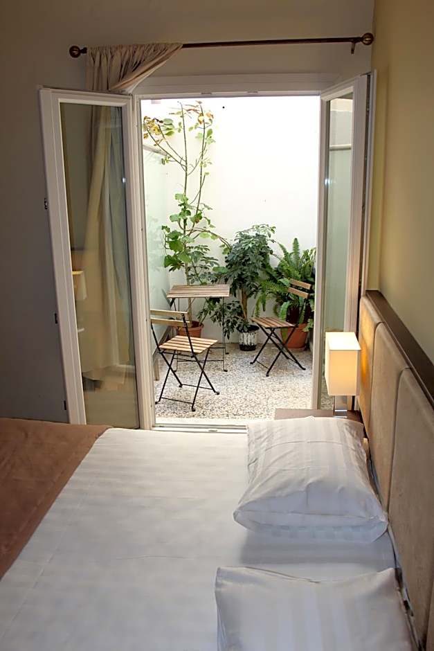 Rea Hotel