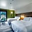 Holiday Inn Express Hotel & Suites Columbus By IHG