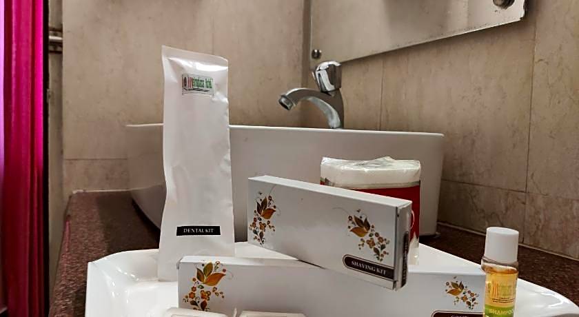 Metro Plaza Hotel by RAK Rooms