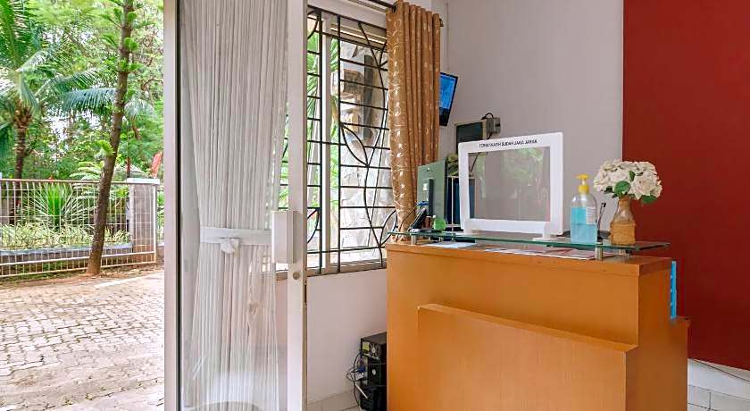 RedDoorz Syariah Plus @ Wisma Bougenville Karawaci