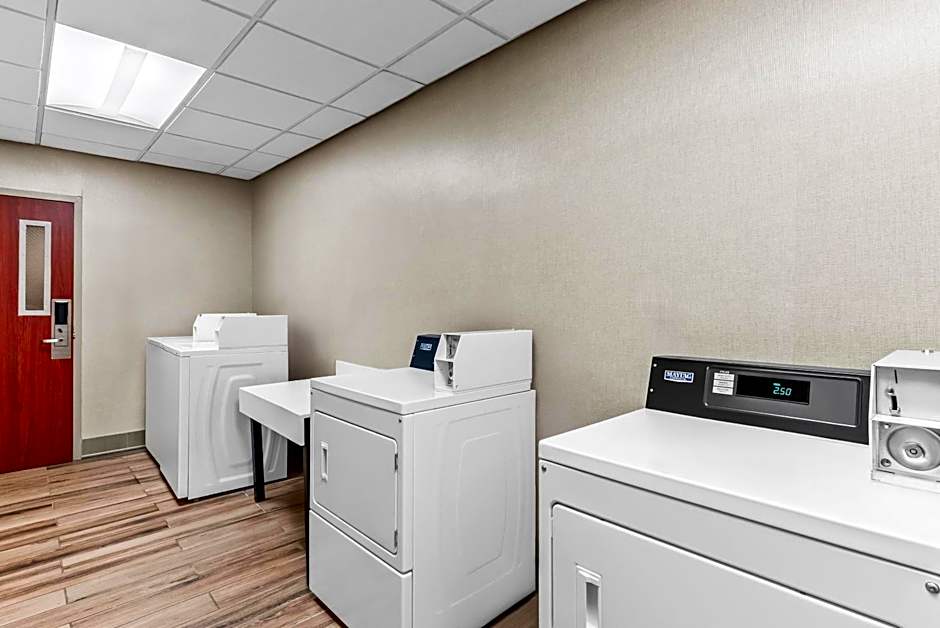 Hampton Inn & Suites Scottsburg