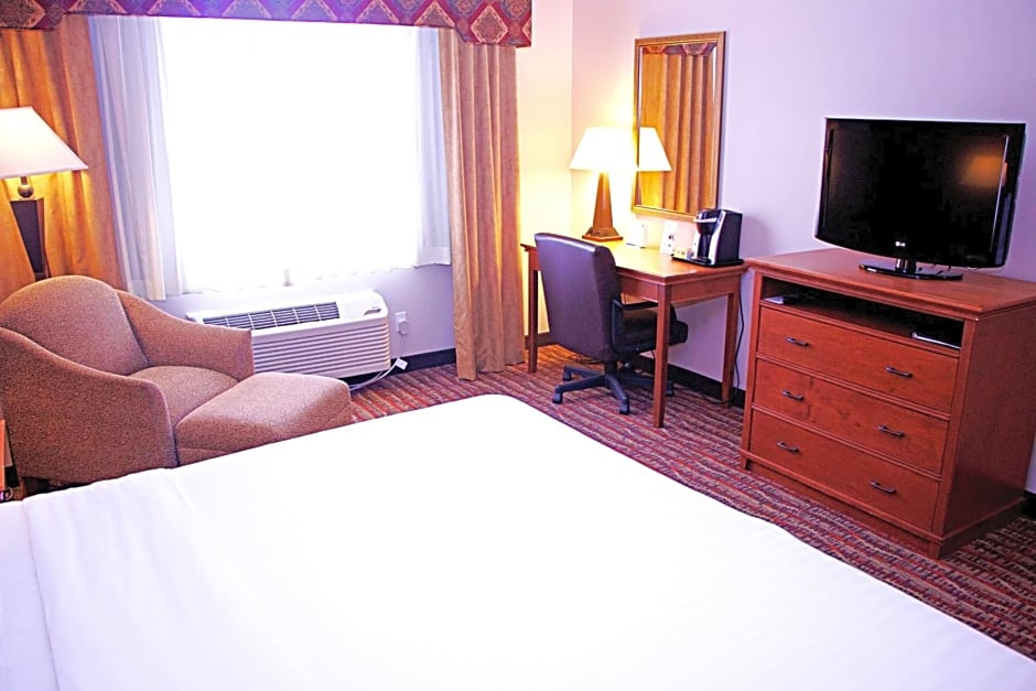 Holiday Inn Express Hotel & Suites Pierre-Fort Pierre, an IHG Hotel
