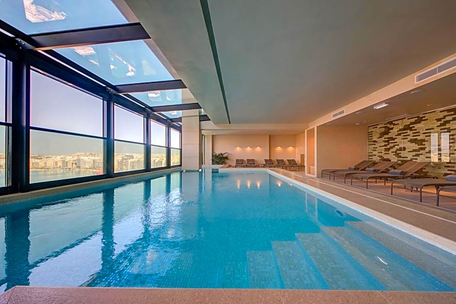 Land's End, Boutique Hotel