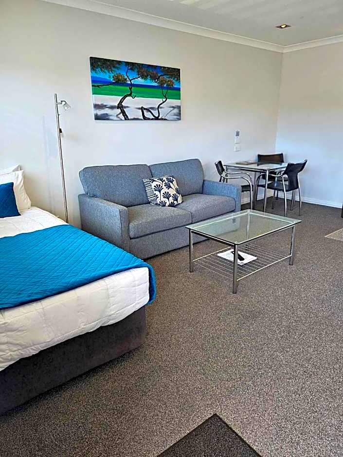 Beach Street Motel Apartments