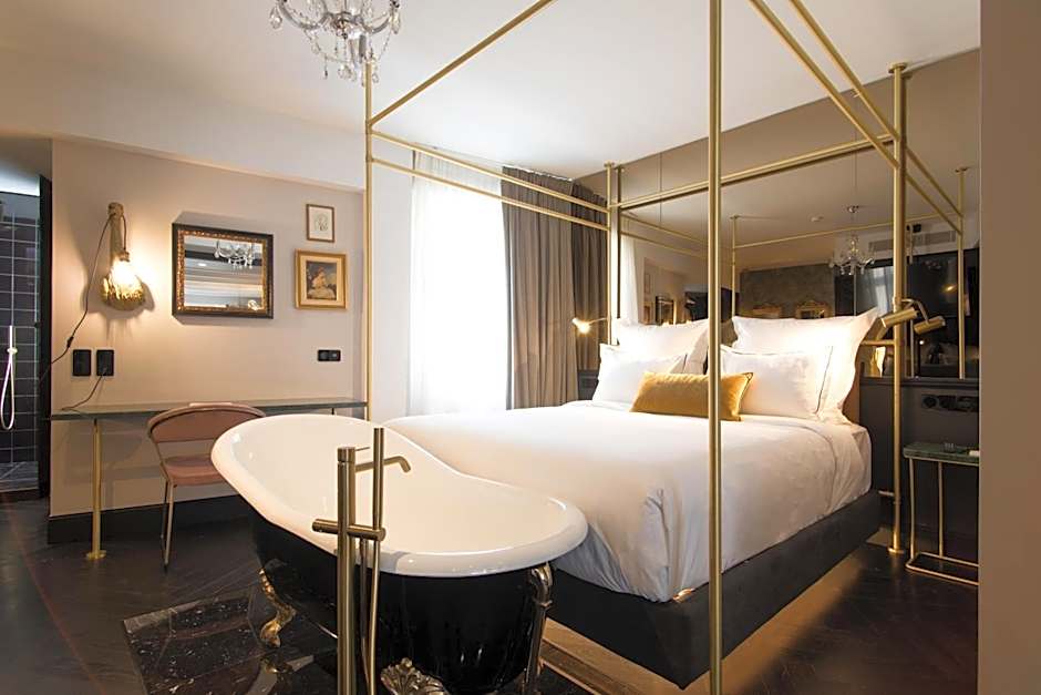  Skylark, Aluma Hotel & Resort