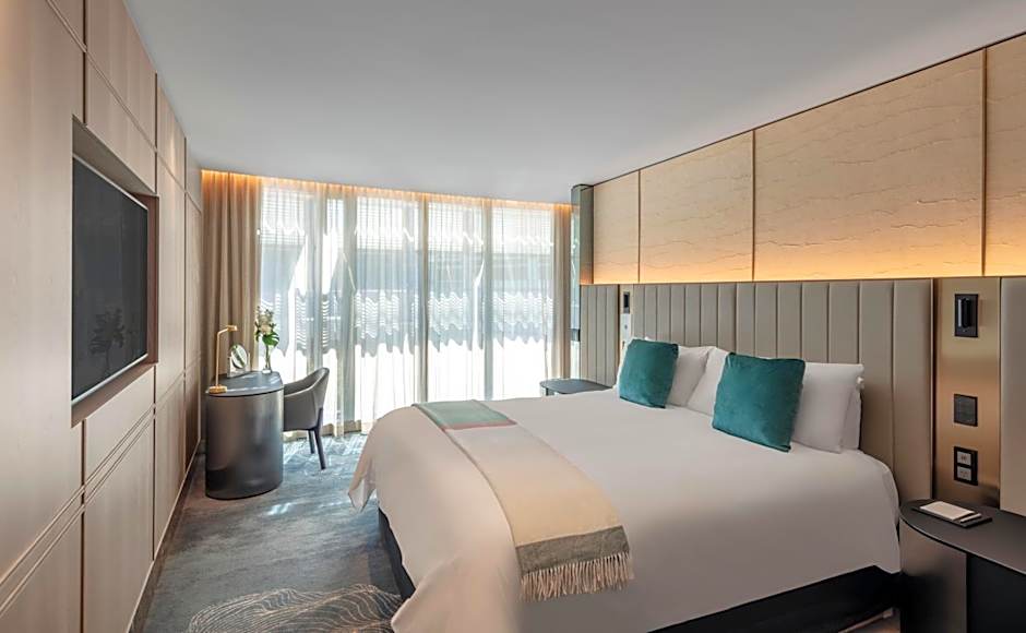 The Darling at The Star