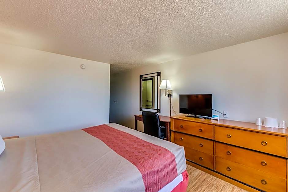 Motel 6-Albert Lea, MN