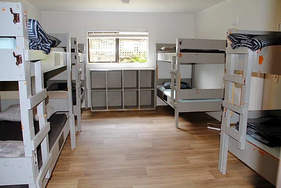 Hugo & Carters Backpackers & Motel