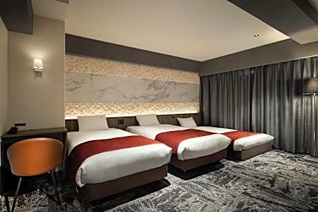 Deluxe Twin Room with Sofa Bed
