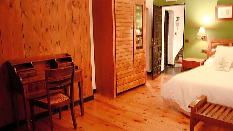 Casona De Navalmedio