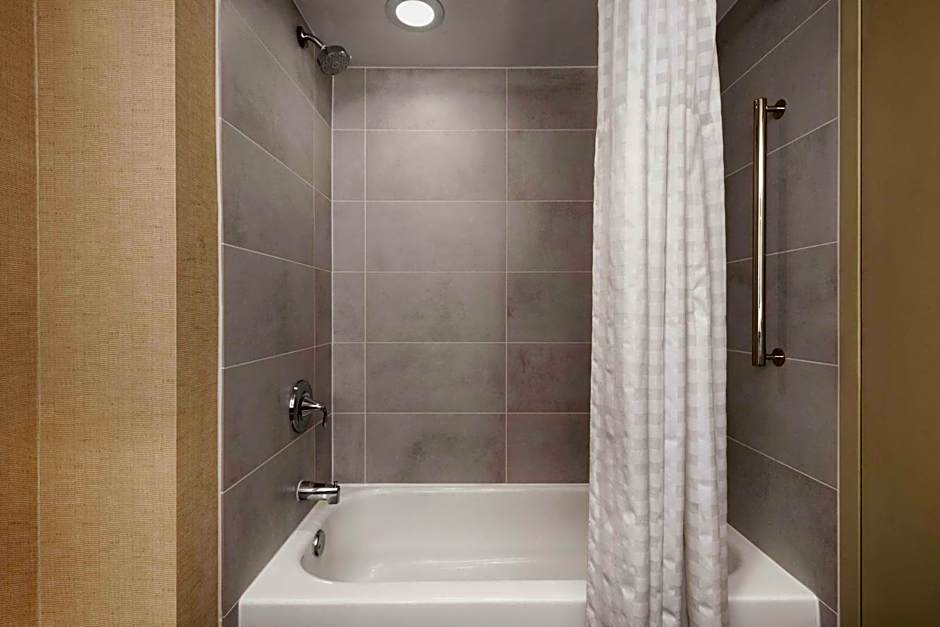 Embassy Suites By Hilton Hotel Cleveland-Rockside