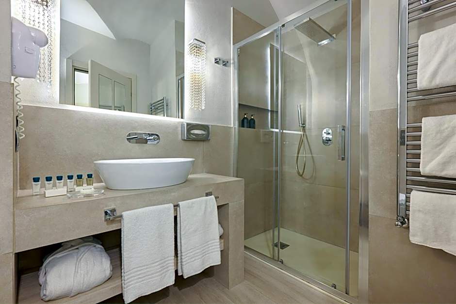 Terrace Pantheon Relais