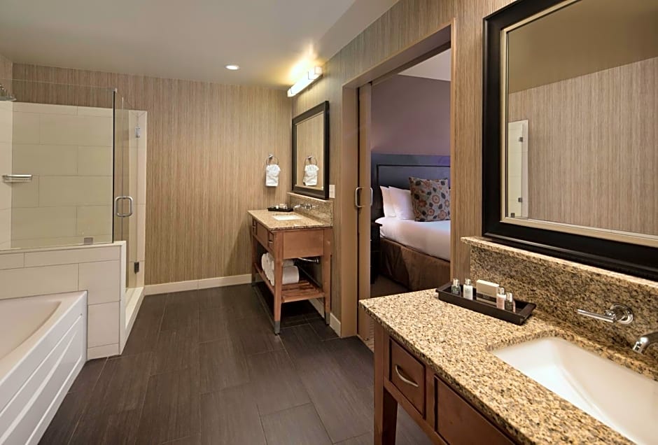 Jamaica Bay Inn Marina Del Rey Tapestry Collection by Hilton