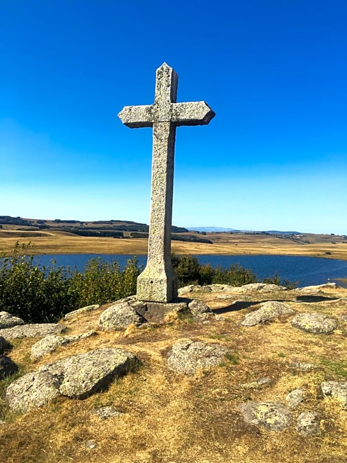 AUX PORTES D'AUBRAC studio 2 personnes