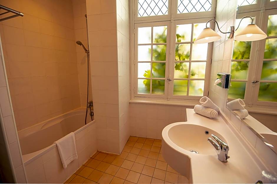 Hotel Le Donjon - Coeur de La Cite Medievale