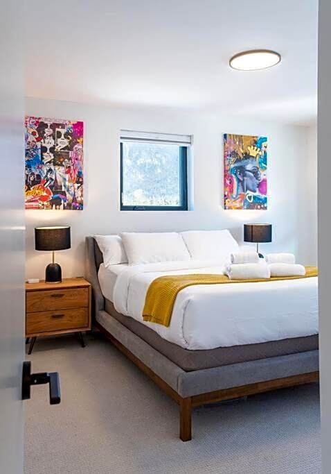 Rocky Ridge Getaway - Modern Getaway in Revelstoke