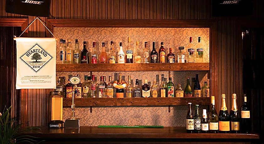 Iza Kamakura Guest House And Bar