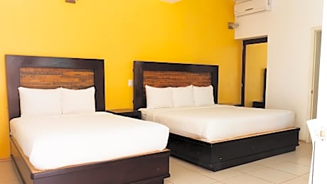 Twin Room with Private Bathroom