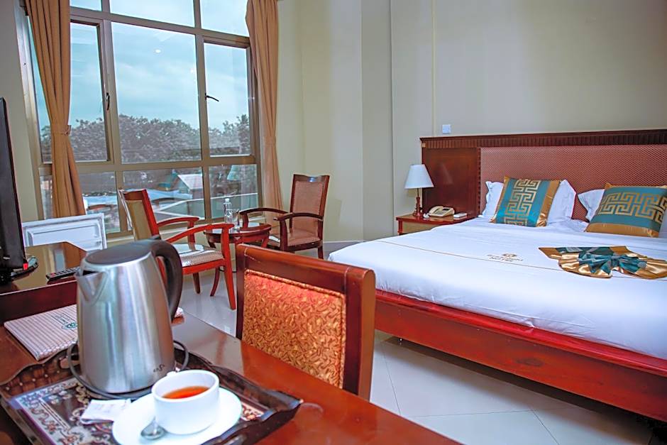 Greenlight Hotel