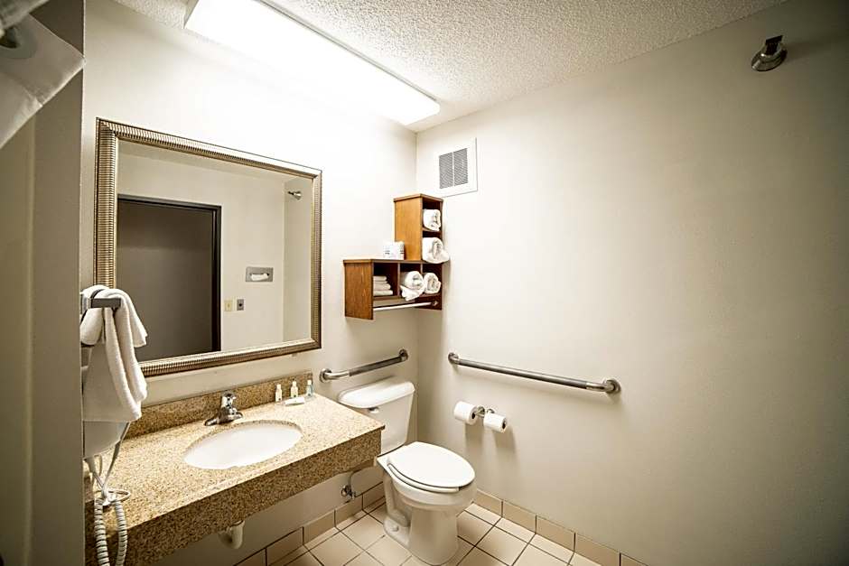 Quality Inn & Suites Watertown