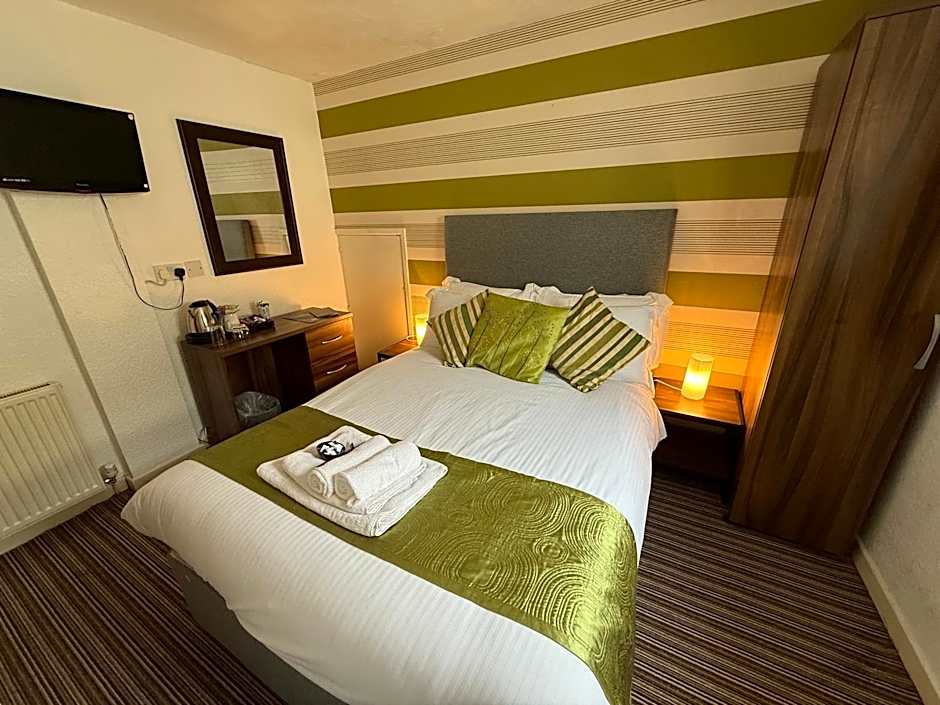 Delovely Hotel