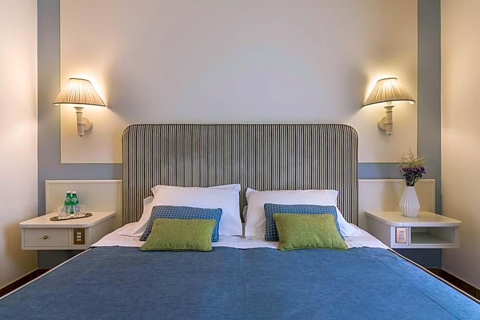 Relais Santa Chiara Hotel