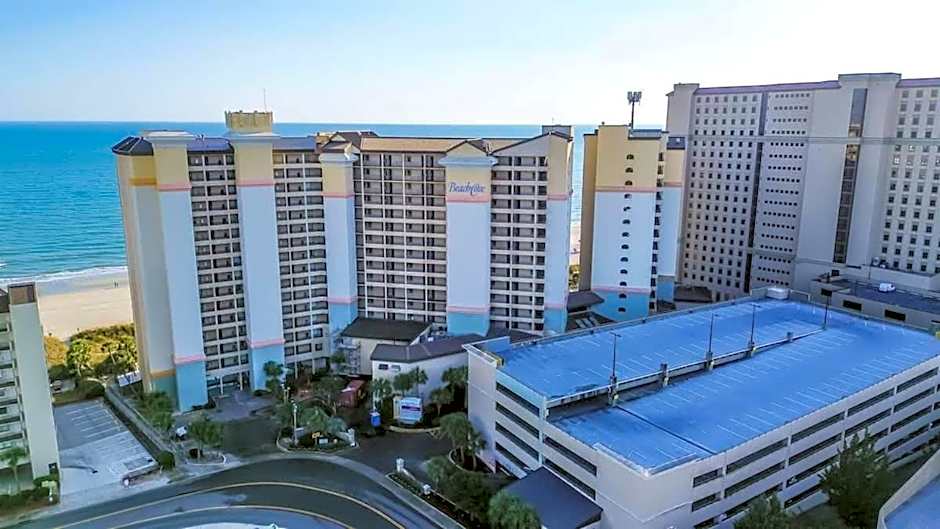 Oceanfront Views, Recently Renovated Kitchen,Pools