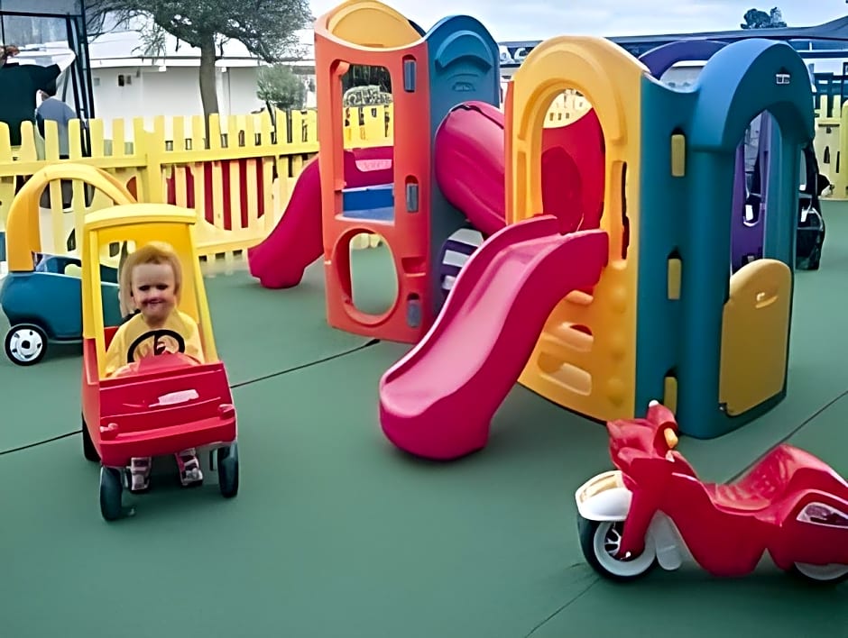 Pakefield Holiday Village - Adults Only