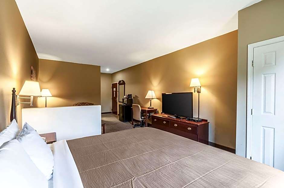Econo Lodge Inn & Suites Middletown