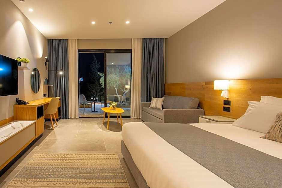 Logos hotel in Yad Hashmona